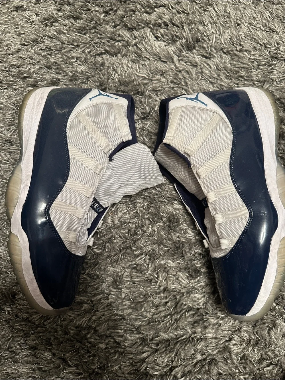 Jordan Retro High-Top Sneakers in Navy and White